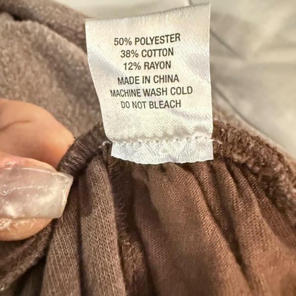 FEAT- The BlanketBlend™ Joggers - Limited PINECONE - Picture 7 of 12